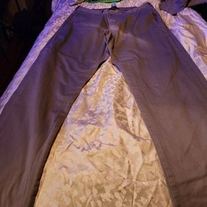 J.Crew mercantile flex pants with plaid inside